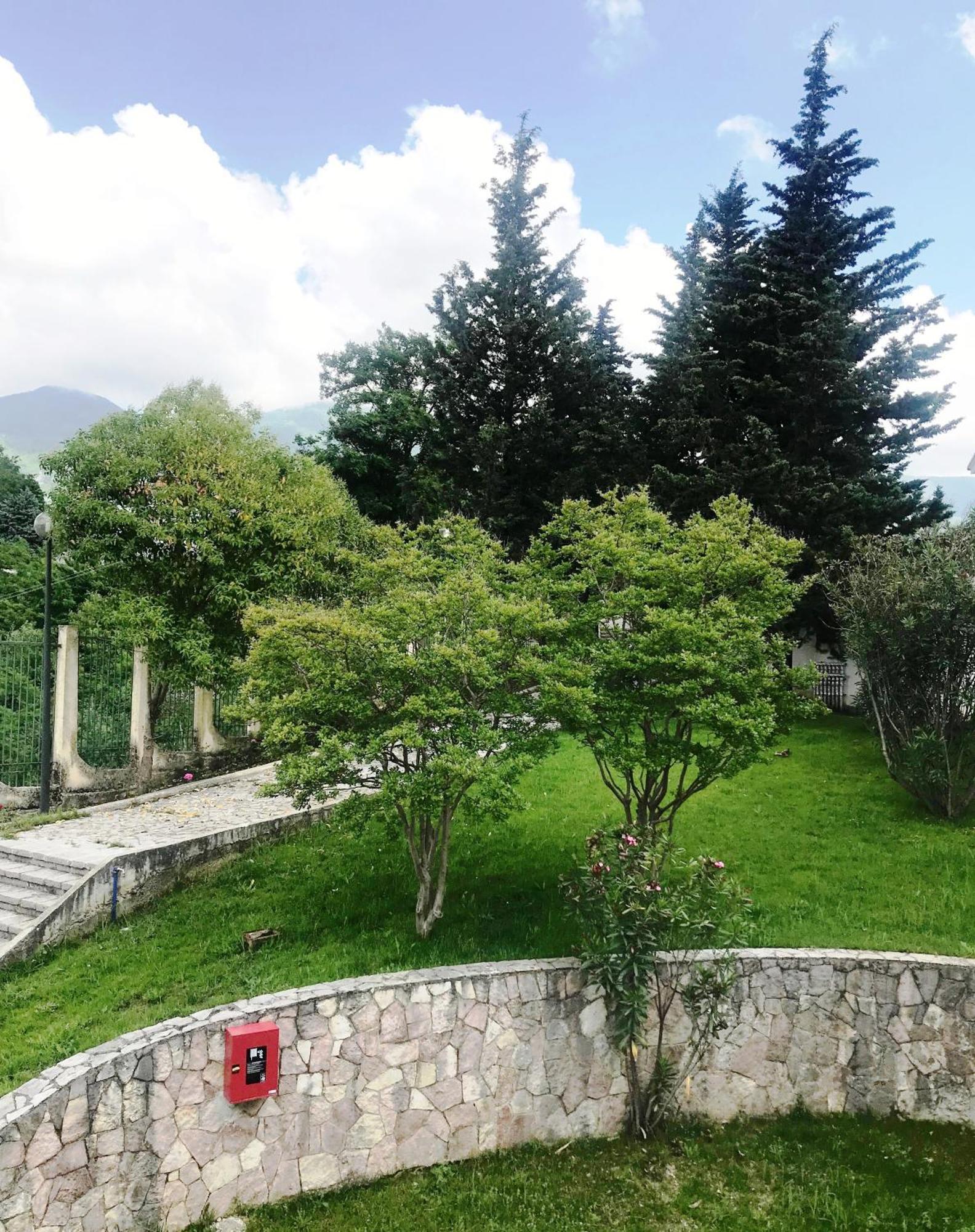Chateau Linza Resort Тирана Екстер'єр фото