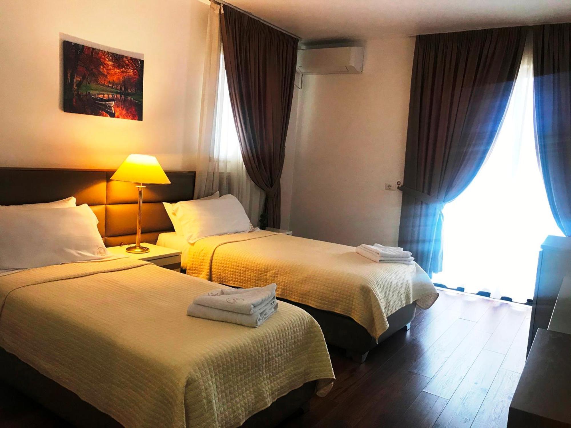 Chateau Linza Resort Тирана Екстер'єр фото