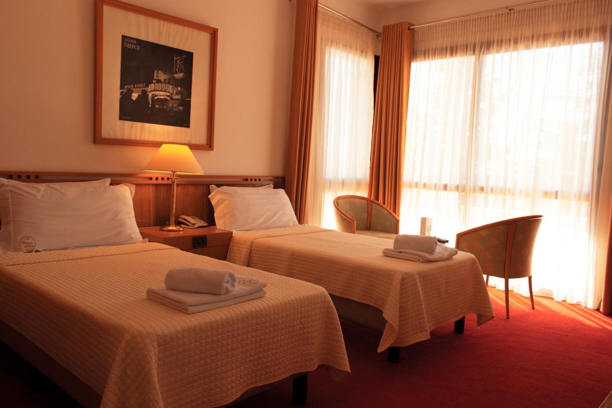 Chateau Linza Resort Тирана Екстер'єр фото