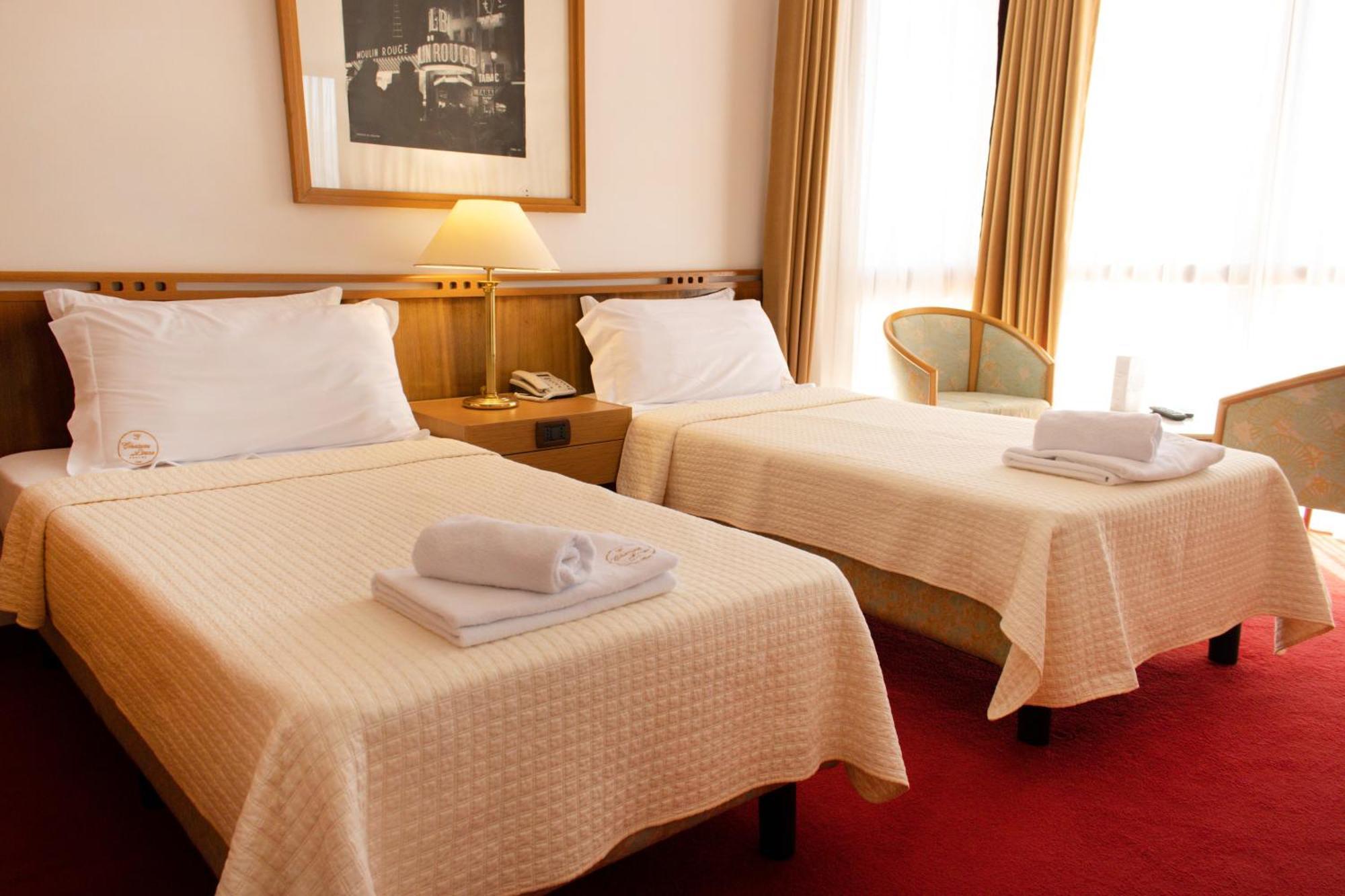 Chateau Linza Resort Тирана Екстер'єр фото