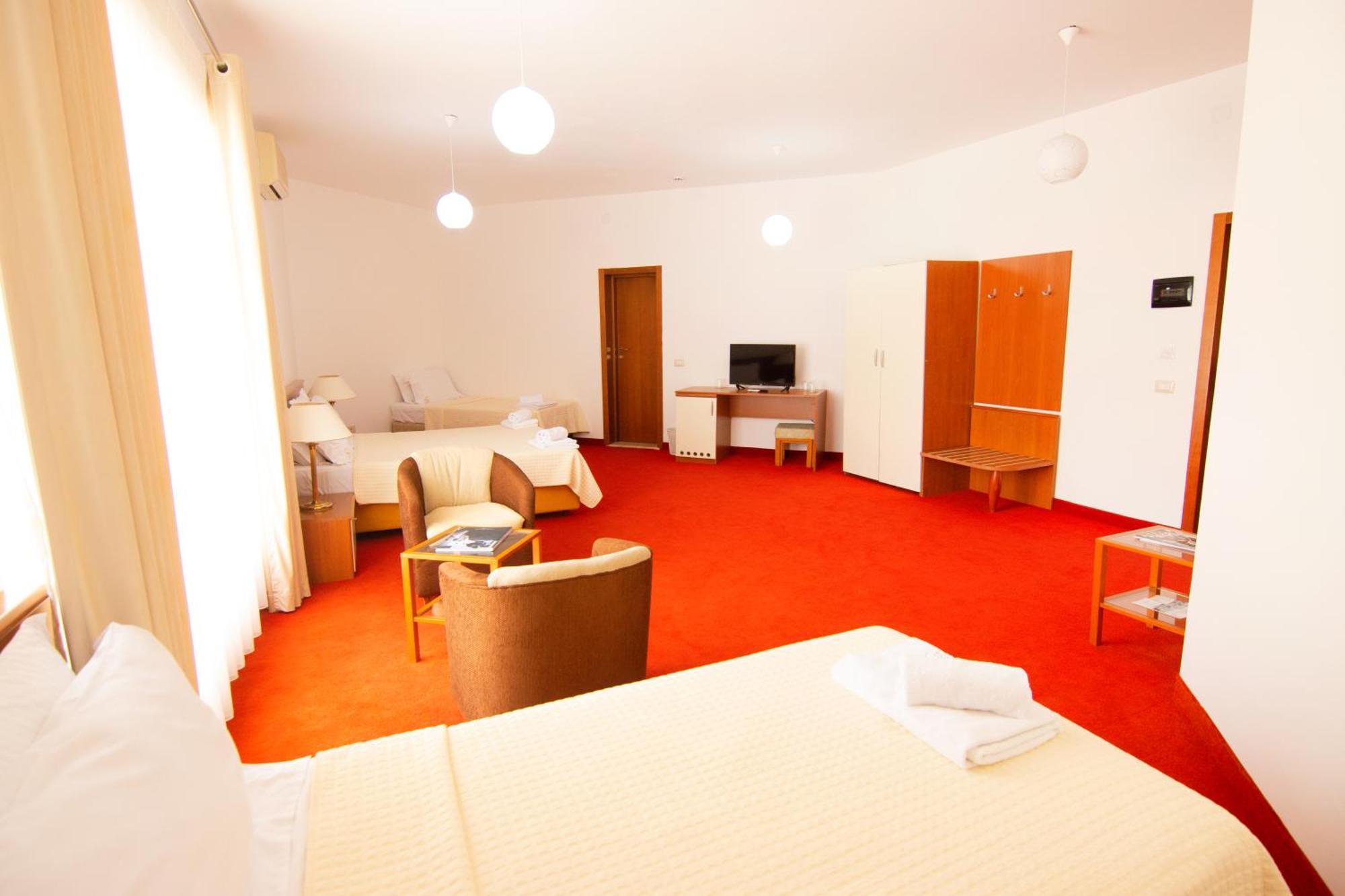 Chateau Linza Resort Тирана Екстер'єр фото