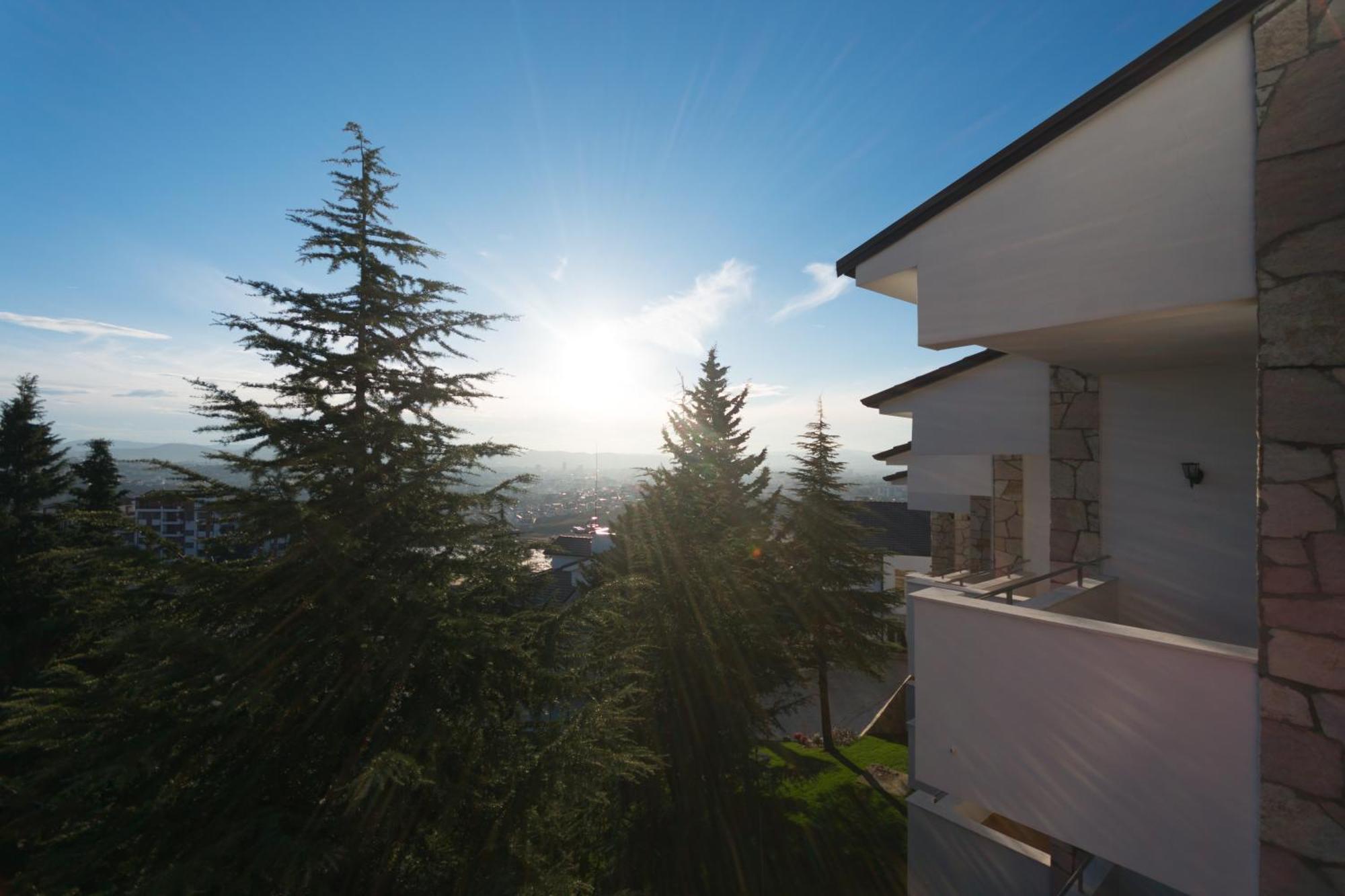 Chateau Linza Resort Тирана Екстер'єр фото