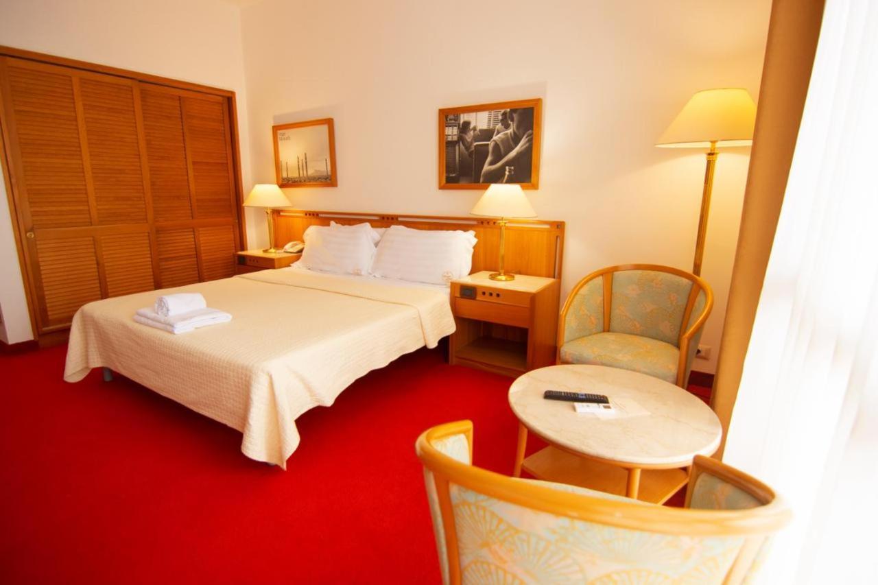 Chateau Linza Resort Тирана Екстер'єр фото