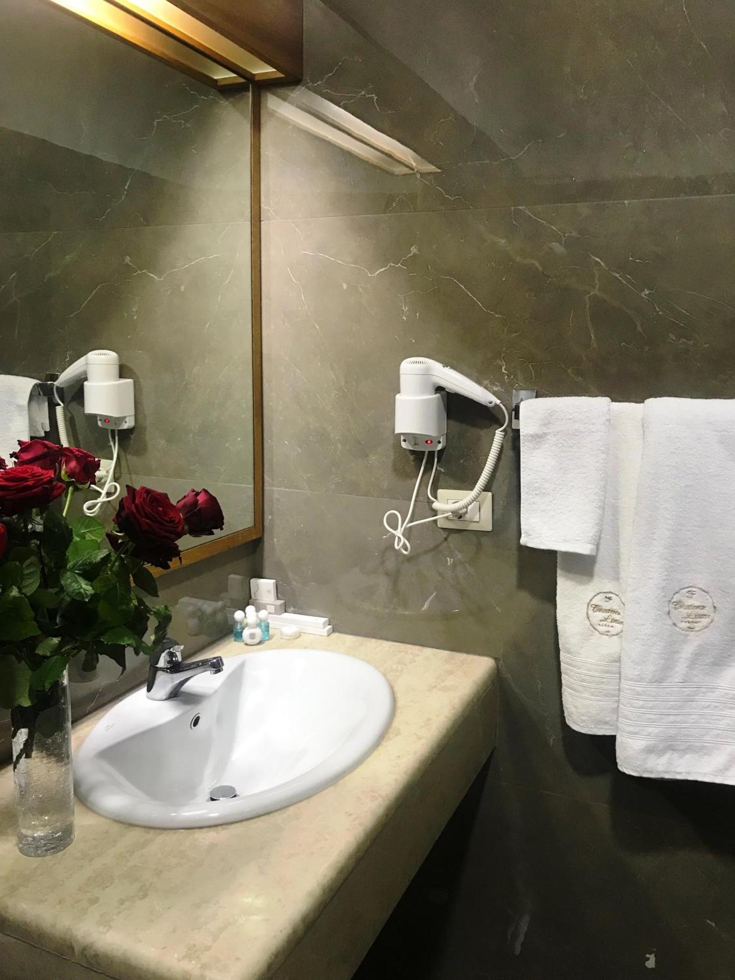 Chateau Linza Resort Тирана Екстер'єр фото