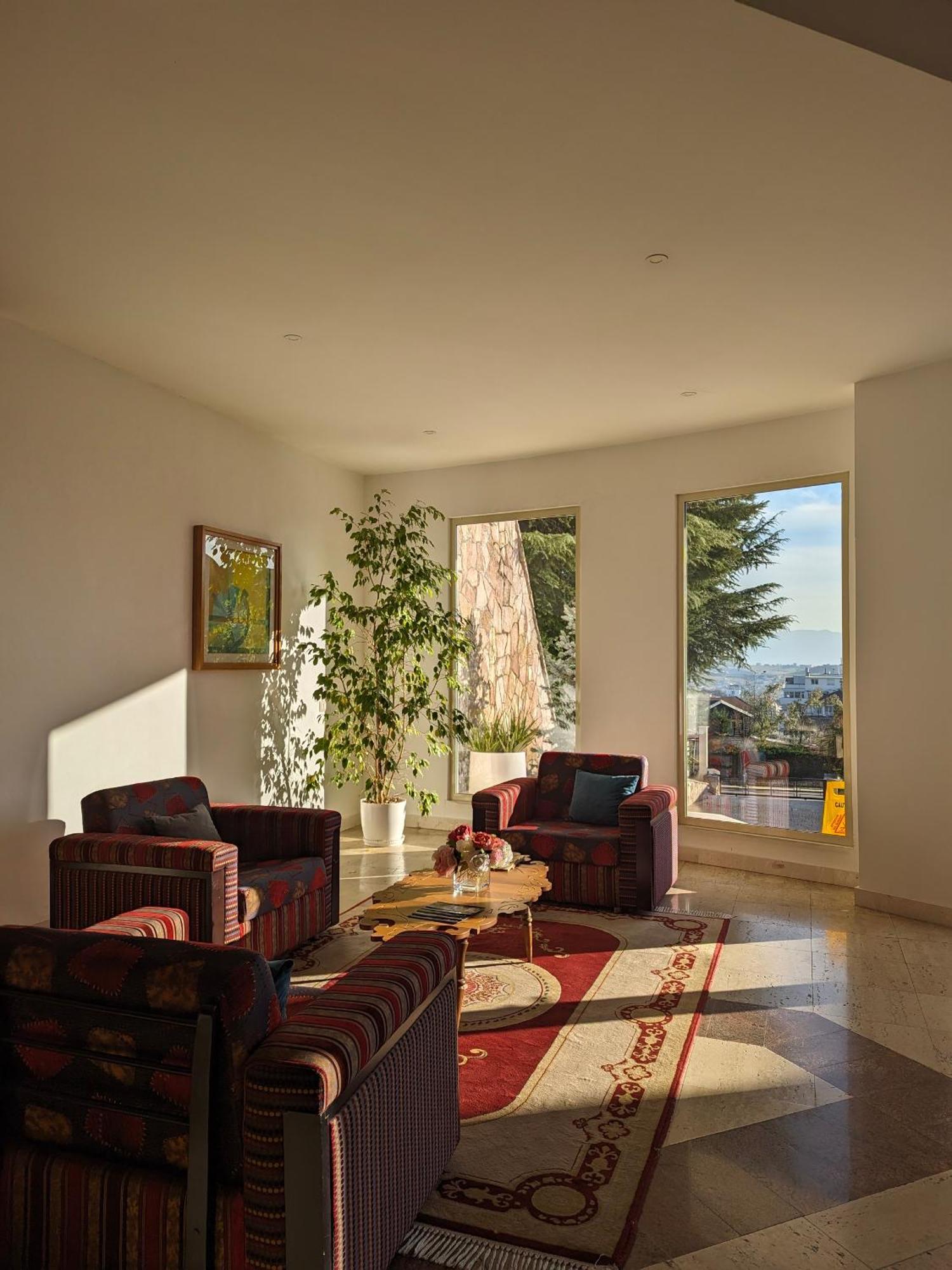 Chateau Linza Resort Тирана Екстер'єр фото